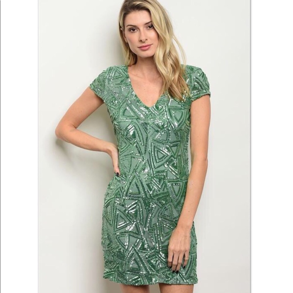 Green Sequin V-Neck Short Sleeve Dress